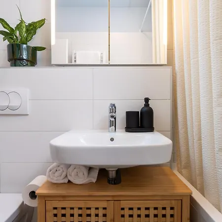 Apartment Oliver Boutique Studio - Brand New, Central, Quiet