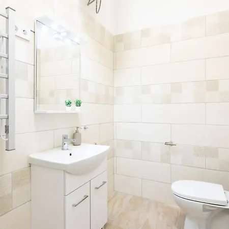 - New - Comfy Ac * Budapeszt