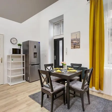 - New - Modern Apartment