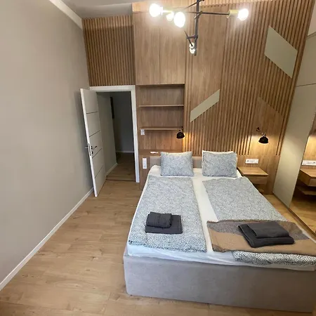 Center 4! Modern And Cozy 3br In Center! Budapest
