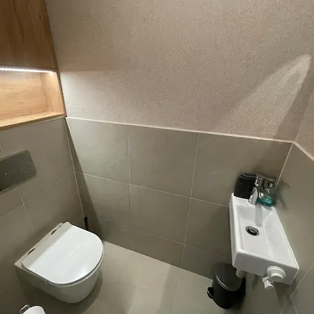 Center 4! Modern And Cozy 3br In Center! Budapest