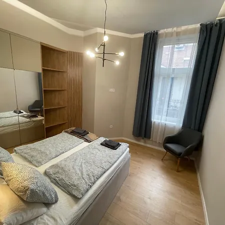 Center 4! Modern And Cozy 3br In Center! Budapest