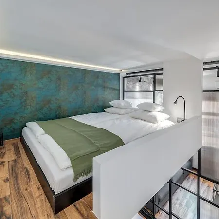 Apartment Style Grande