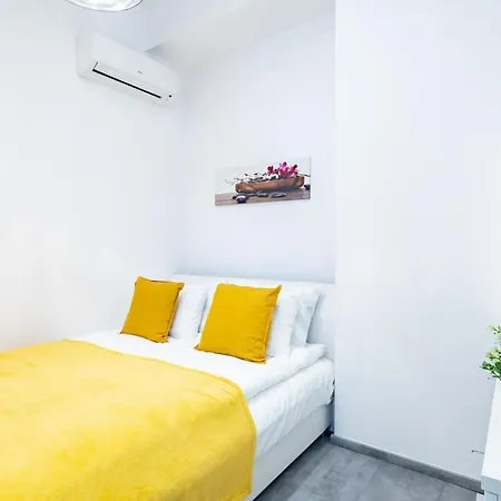 Ultra - Large With Balcony