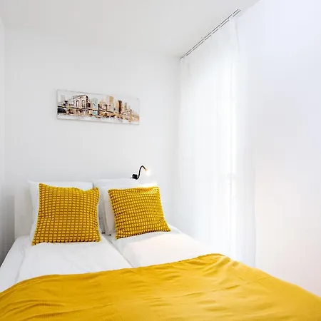 - Balcony - Brand New - Sunny Apartment Budapest