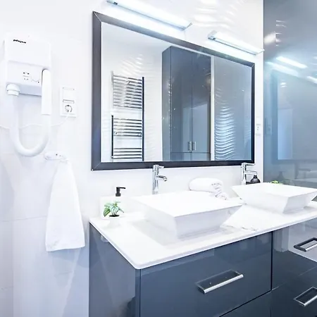 Apartment Ultra - Large With Balcony Budapest