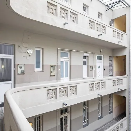Apartment Ultra - Large With Balcony