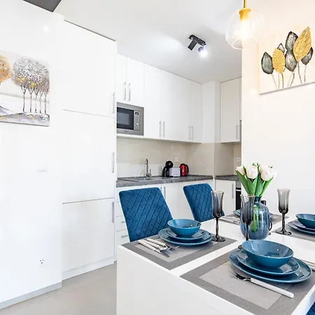 - Balcony - Brand New - Sunny Apartment Budapest