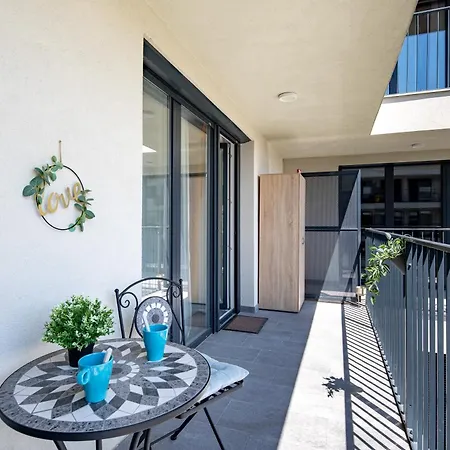 - Balcony - Brand New - Sunny *