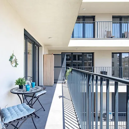 - Balcony - Brand New - Sunny Apartment *