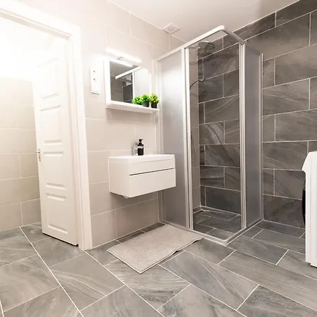 Superior N' Cozy Mozsar 6 In The Heart Of Appartement Budapest