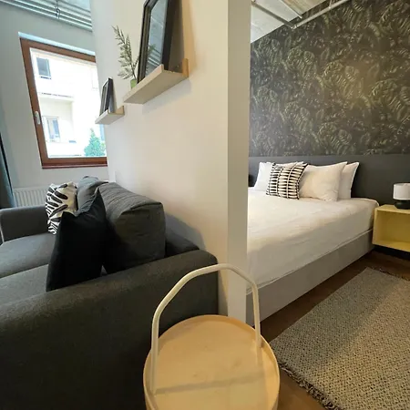 Vagabond Downtown 4*