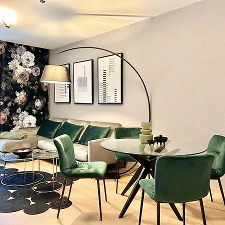 Emerald Luxury Apartment