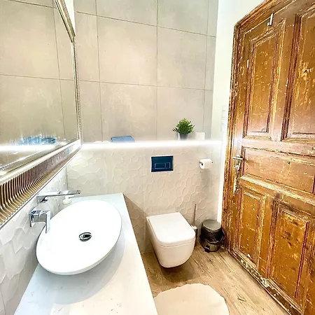 Apartment Romance Residency With Finn Sauna Budapest