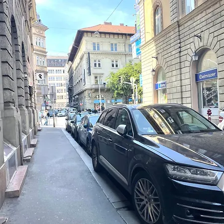 Aradi With Private Bathroom In The Centre Budapest