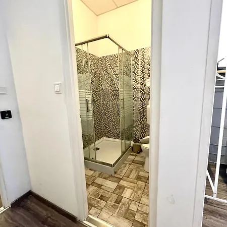 Privatunterkunft Aradi With Private Bathroom In The Centre *