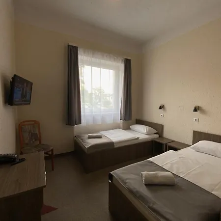 Bed & Breakfast Free Parking, Free Breakfast, Only 15 Minutes To Center Budapešť