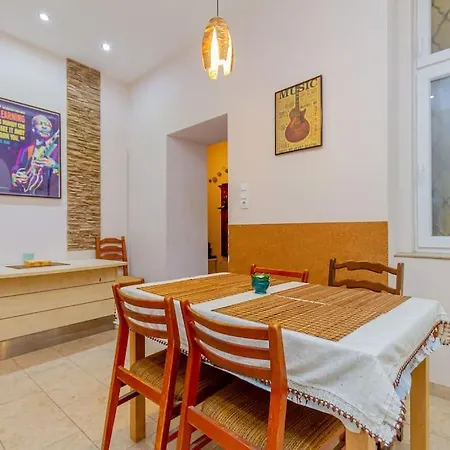 Apartment Synagogue Loft 3br Free Parking *