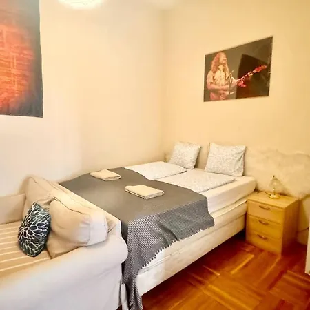 Synagogue Loft 3br Free Parking Apartment Budapest