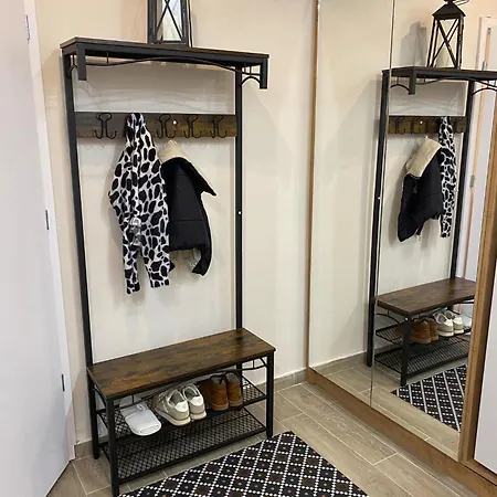 Apartment Mom Boutique