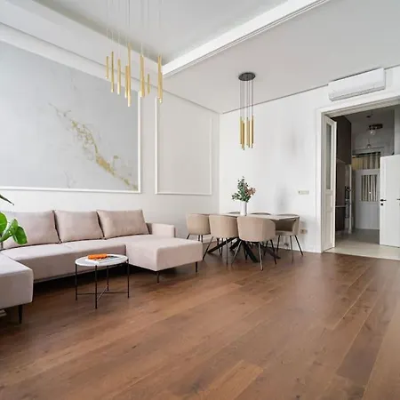 The Opera Luxury Apartment *