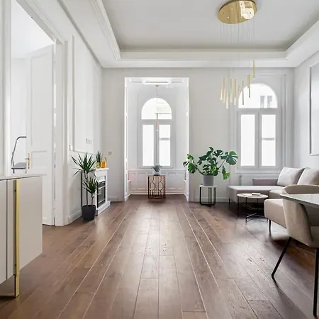 The Opera Luxury Apartment Budapest