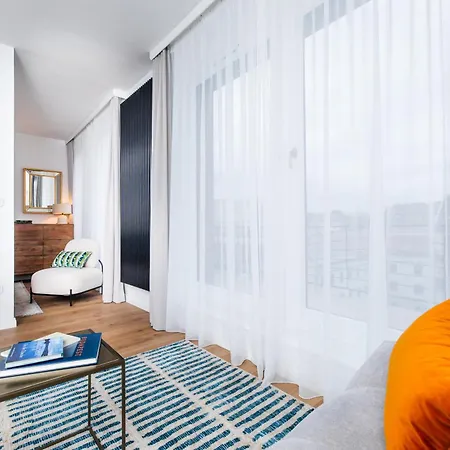Apartment Sky