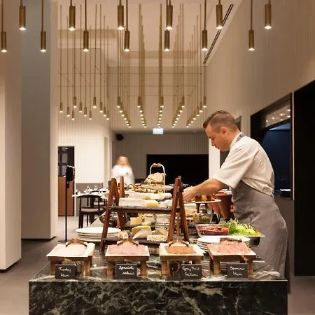 Zoya Luxury 5* Budapest