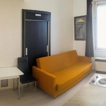 Sparrowl * Budapest