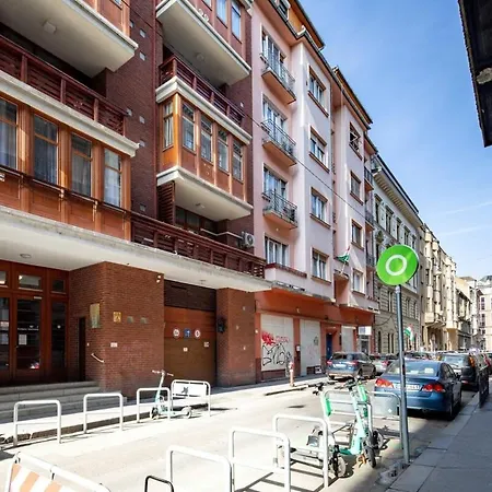 Central - New - Peaceful Apartman