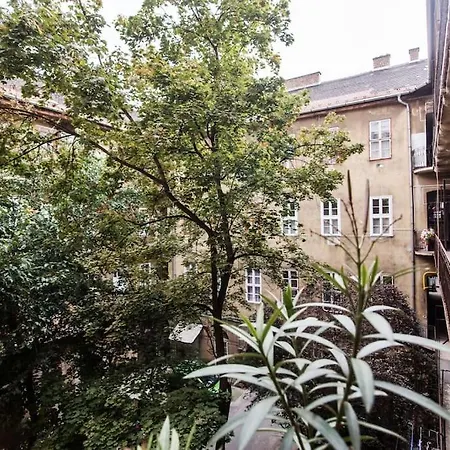 Apartment Away From -city Center Budapest