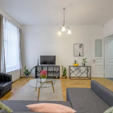 Seasons Cosy Apartment *