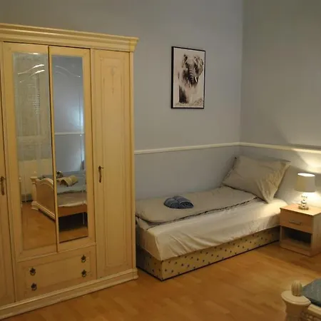 Exigens House Apartman