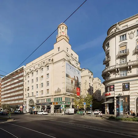 Designer Luxury Next To Dohany Synagogue With Balcony Budapest