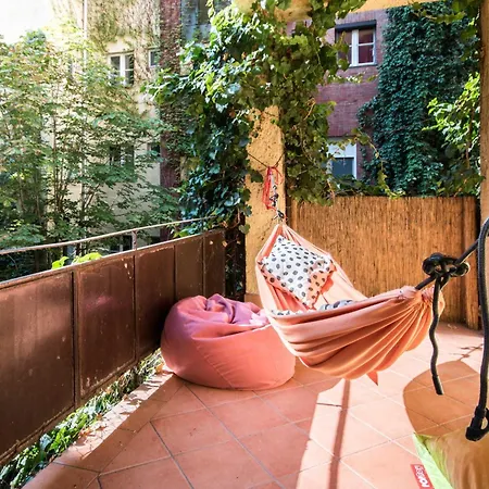 - Spacious - Classic Charm Apartment