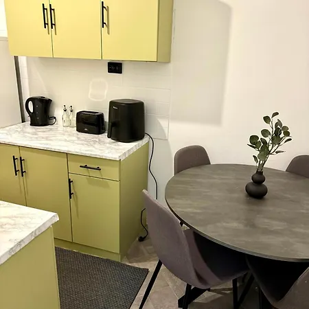 Cosy Hideaway Apartman *
