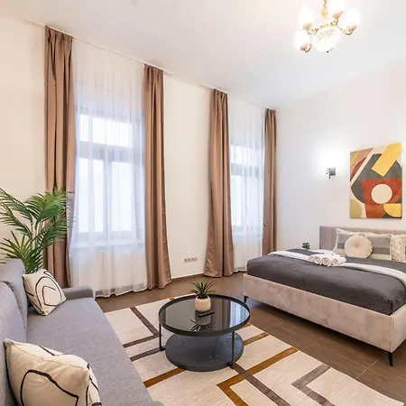 Deluxe & Cozy Located Joseph Boulevard Budapest