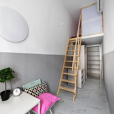 New Modern Homes Rakoczi 57 * Budapest