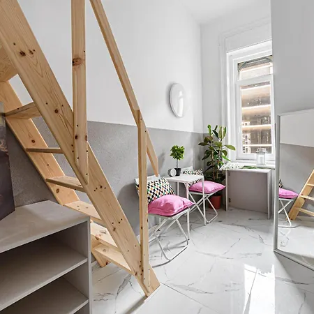 New Modern Homes Rakoczi 57 Apartment