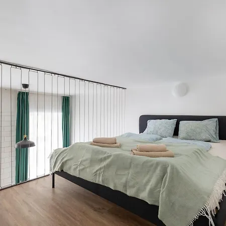M5 Maria B Apartment *