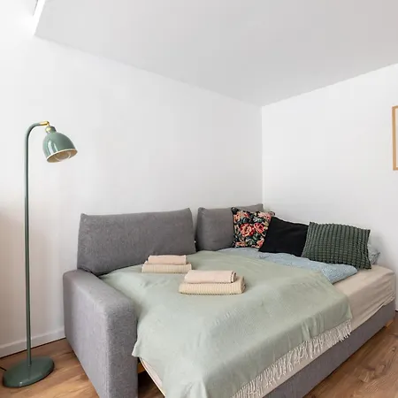 M5 Maria B Apartment
