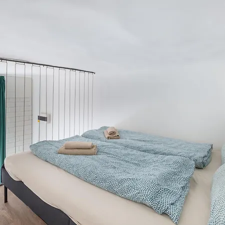 M5 Maria B Apartment *