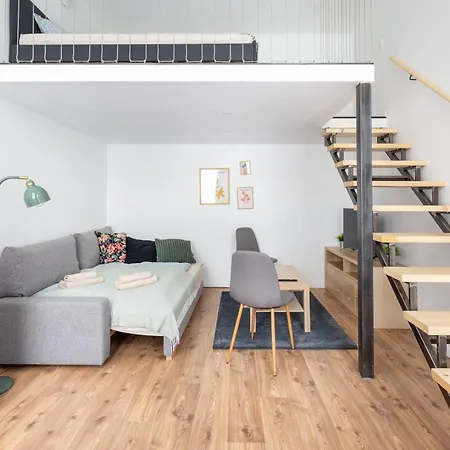 Apartment M5 Maria B