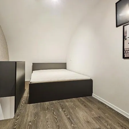New On Andrassy Street! Apartment