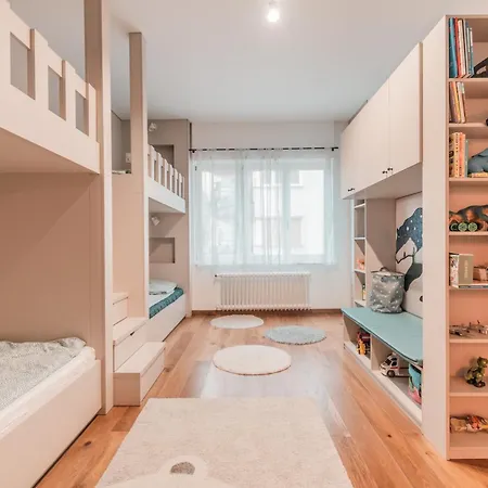 Ujlipotvaros Pearl Apartment *