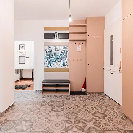 Ujlipotvaros Pearl Apartment *