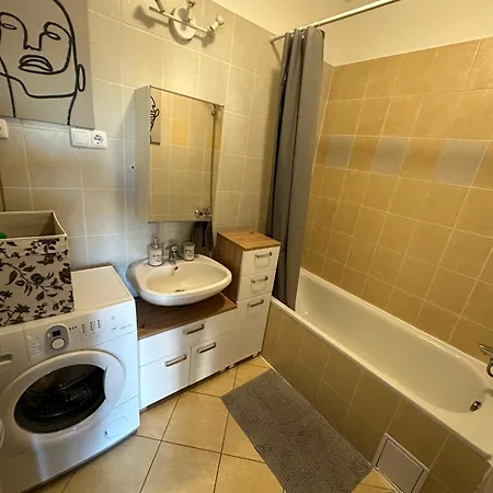 Lawrence Apartment Budapest