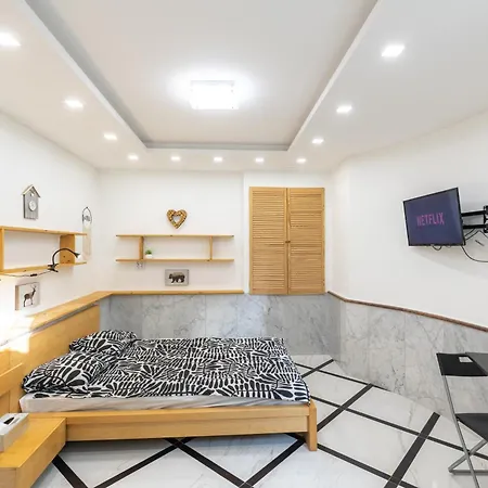 Apartment Hidden Gem In Buda Budapest