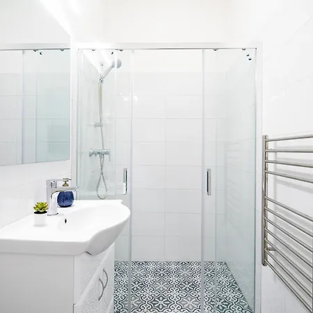Apartment - Stylish New - Ac *