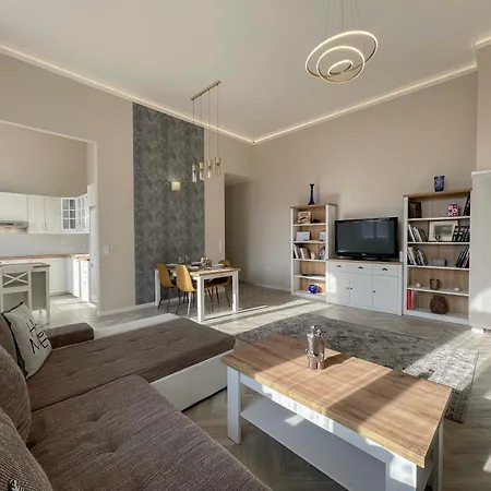 Apartment Opera Luxury Resident